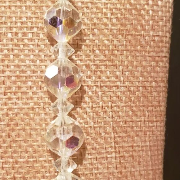 Vintage Aurora Borealis Crystal Necklace 28" Long In Great Condition - Picture 3 of 6